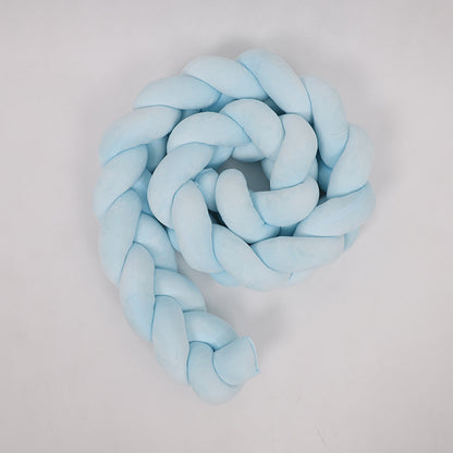 ふわふわの三つ編みデザインベビーバンパー
