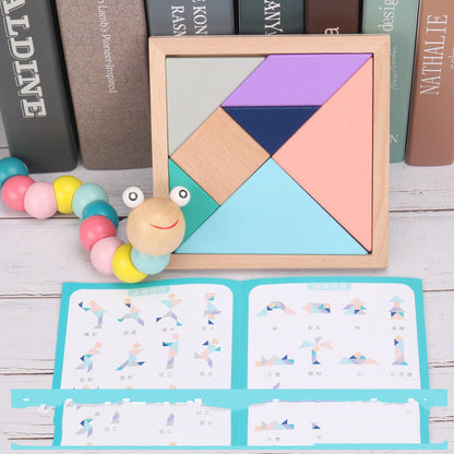 形合わせボードのピース欠けなく揃った完成図
