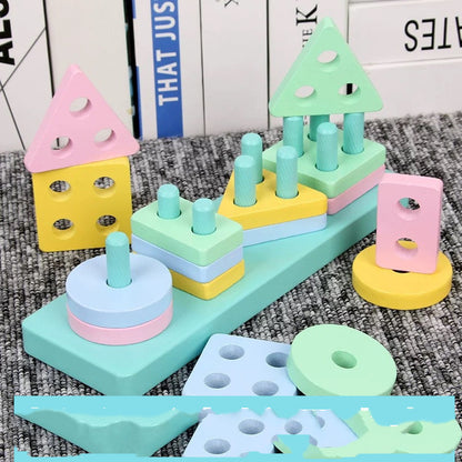 テーブル上でセット一式を配置した写真
