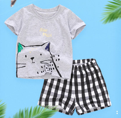 さらっと夏にかわいく決まる 男の子半袖セットアップ ねこカートゥーンプリントTシャツ＆ギンガムチェックショートパンツ グレー 90~140cm