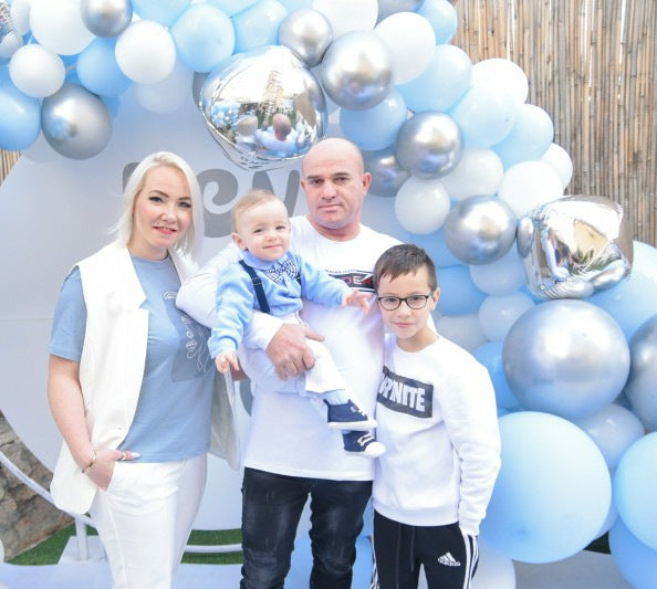 きちんと見えで秋冬のおでかけが決まる 男の子長袖フォーマルセット サスペンダーパンツ 蝶ネクタイ付き 無地デザイン 70~110cm