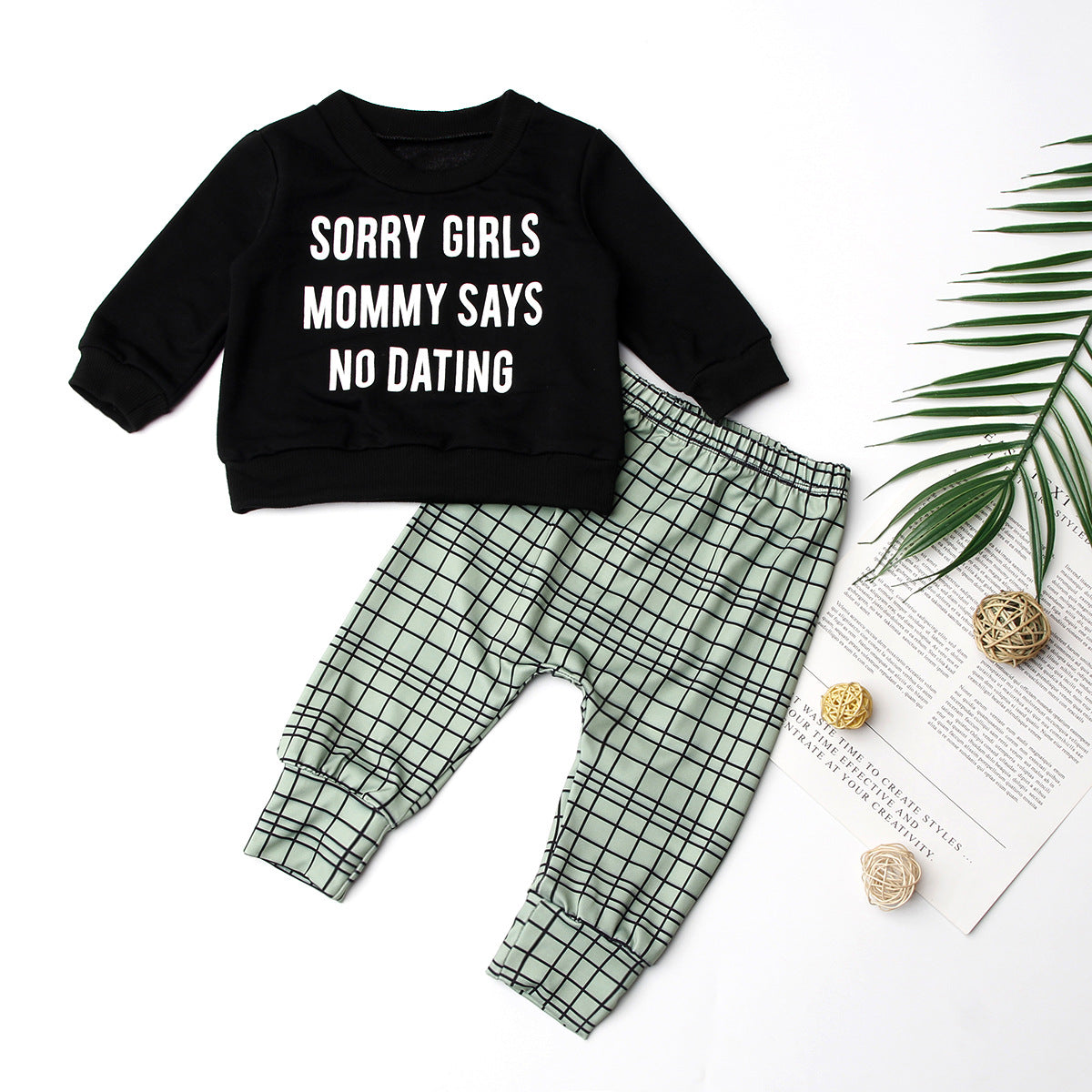 遊び心の英字プリントで毎日おしゃれに決まる 女の子トレーナー＆ヒョウ柄パンツ3点セット コットン95% 70〜120cm