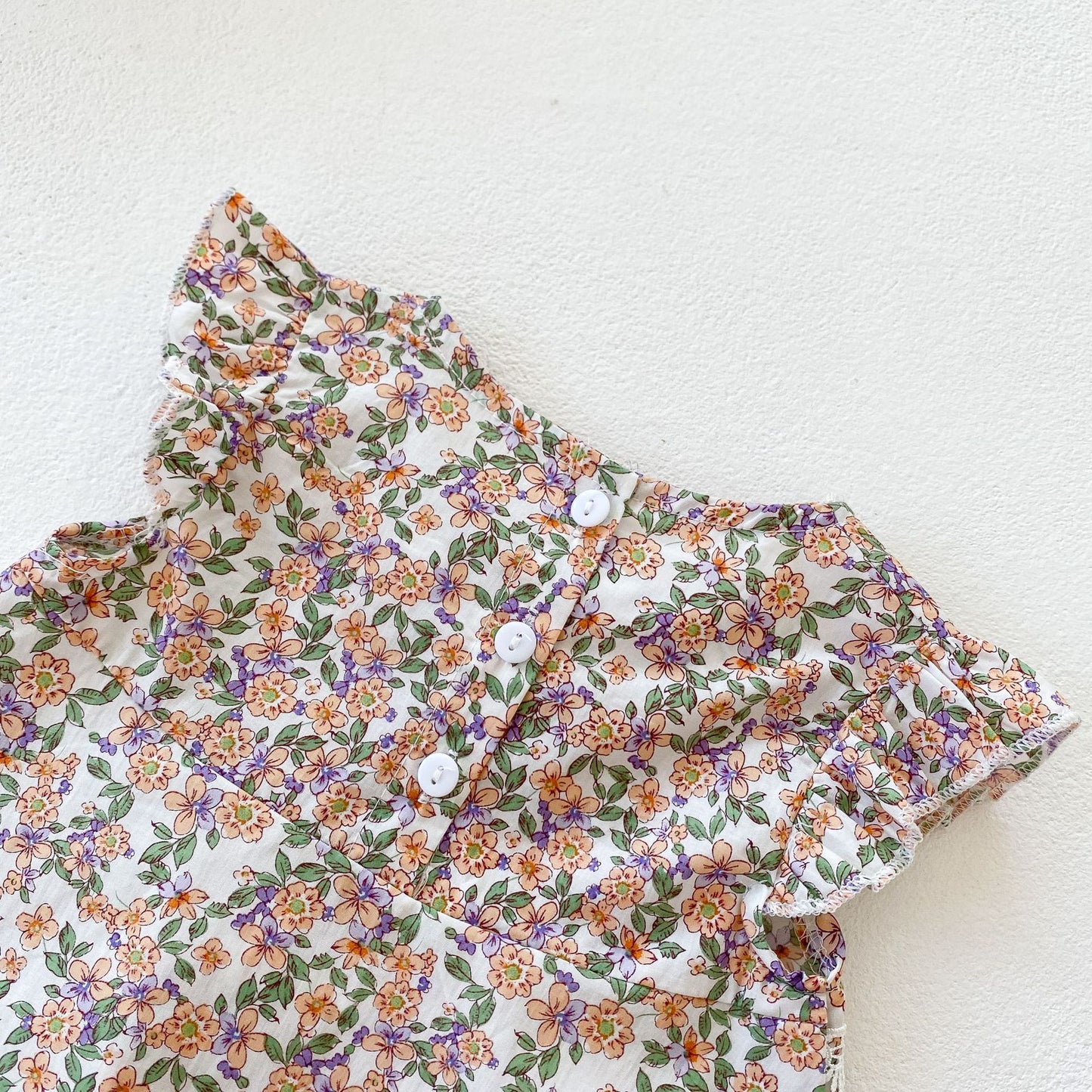 涼しく上品に着映える 女の子ベビーノースリーブトップス＆ブルマ上下セット 小花柄プリント レース＆白襟デザイン コットン 66~100cm