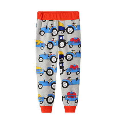 おうち時間もぐっすり快適に過ごせる 男の子長袖パジャマ上下セット はたらく車プリント ニットコットン100％ レッド 2~7歳
