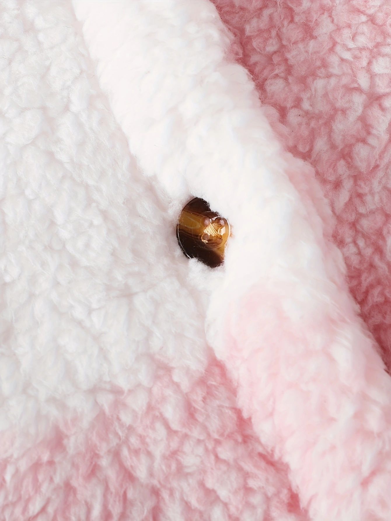 チェック柄デザインのキッズ冬コート
