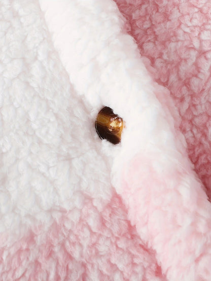 チェック柄デザインのキッズ冬コート
