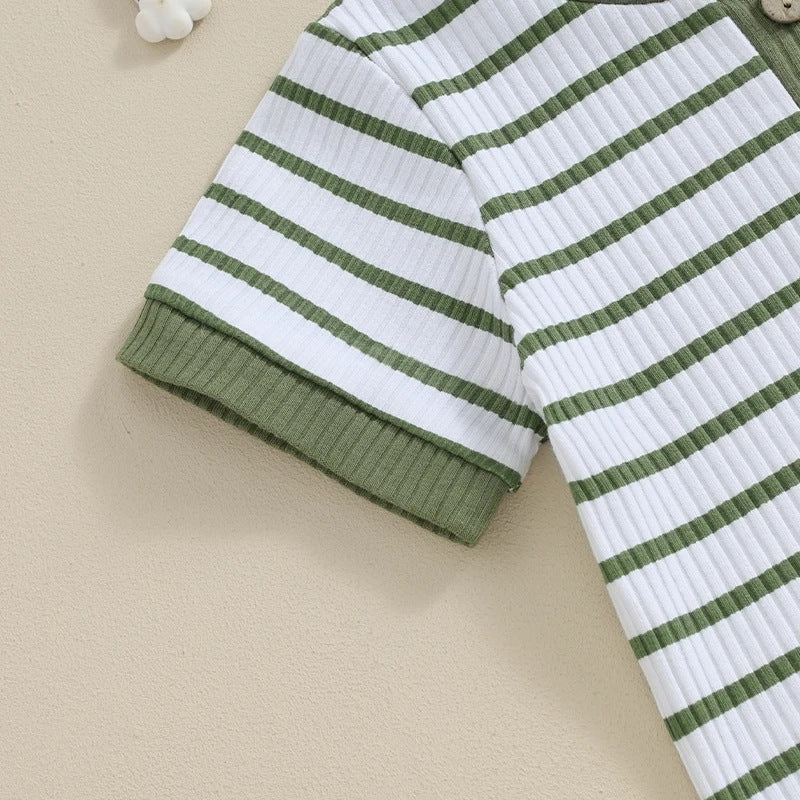 半袖ボディスーツの袖口ディテール（ボーダー柄）
