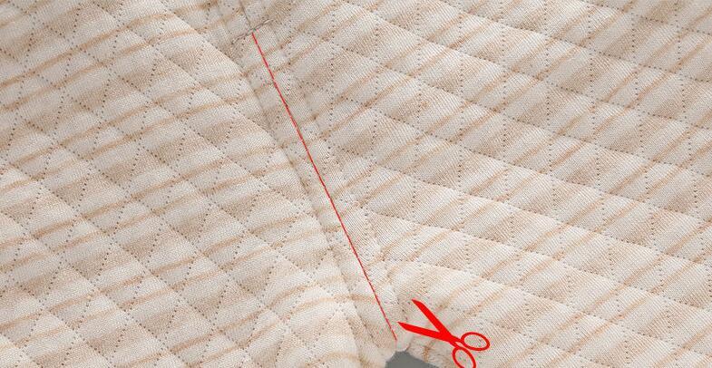 ショルダーバックルグリーンのベビー上下セット
