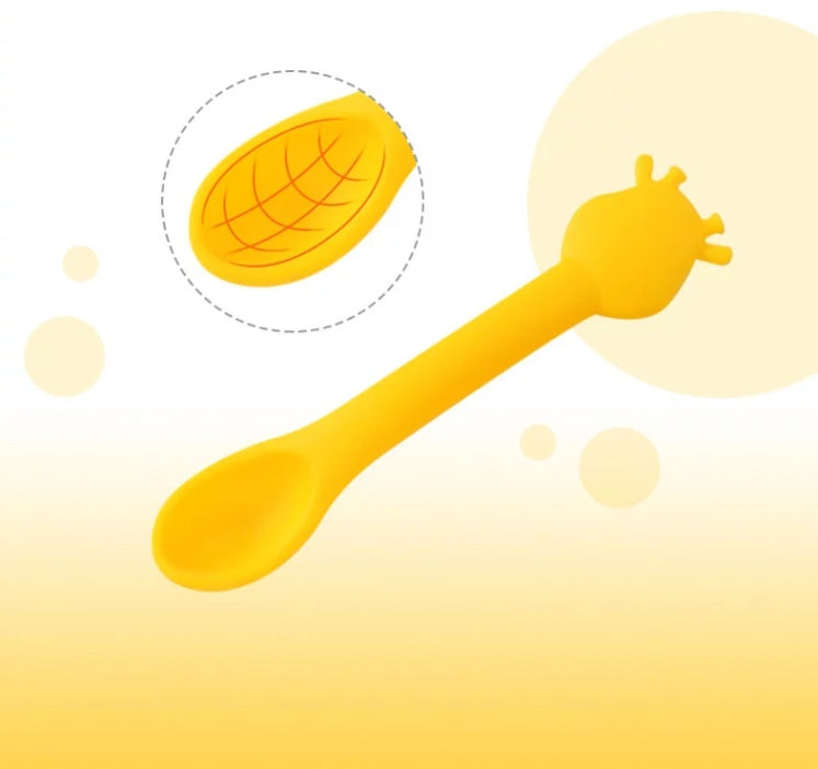 ベビー用シリコンスプーン やさしい口当たりの形（ベビースプーン）
