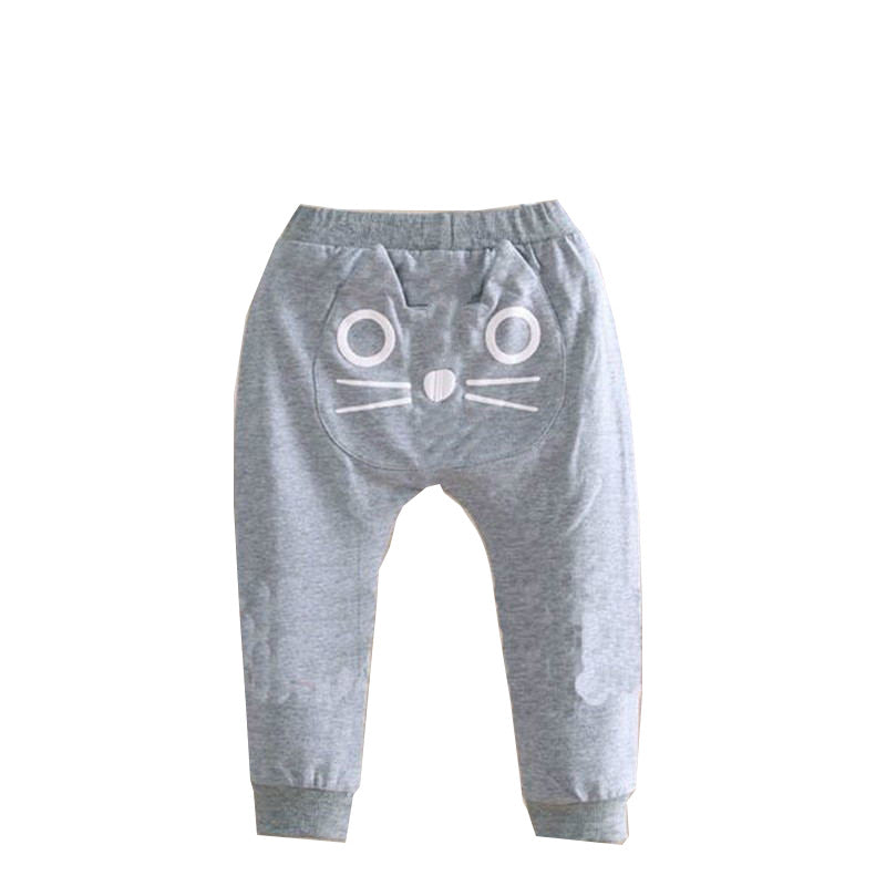 カラー違いのキャットデザインベビーパンツを並べたイメージ
