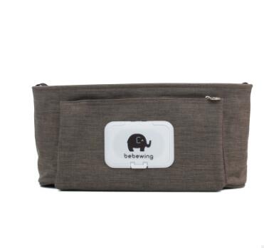 ライトグレーのベビーカー吊り下げ収納バッグ生地感と形状（ベビーカーオーガナイザー）
