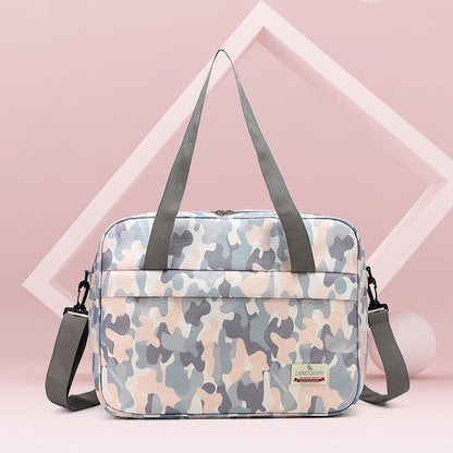 【大容量36〜55L】カモフラ柄ナイロンおむつバッグ ショルダータイプ ファスナー開閉 書類ポケット付き