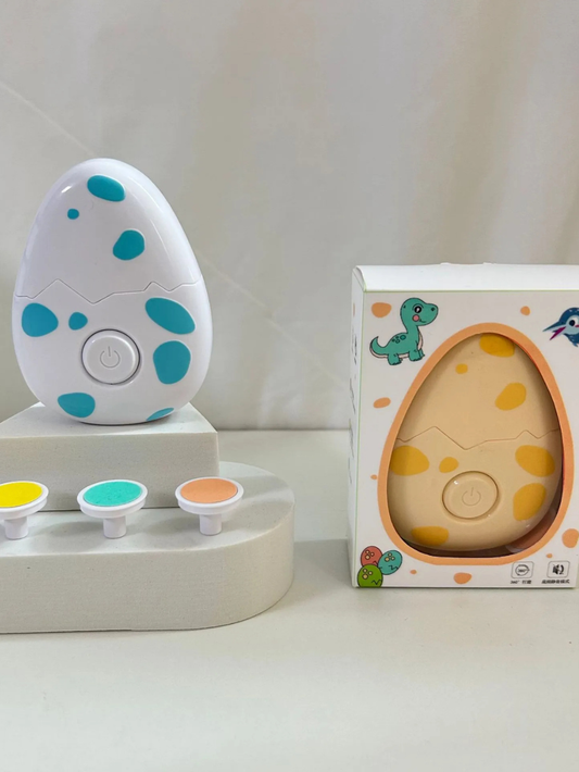 たまごデザインのキッズ電動爪やすり スカイブルー本体と研磨ヘッド3色 パッケージにイエロー本体（赤ちゃん爪削り）
