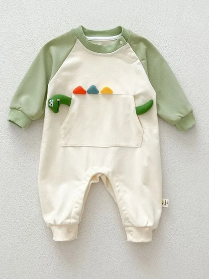 グリーンスリーブの韓国風長袖ベビーカバーオールを正面から撮影した全体画像
