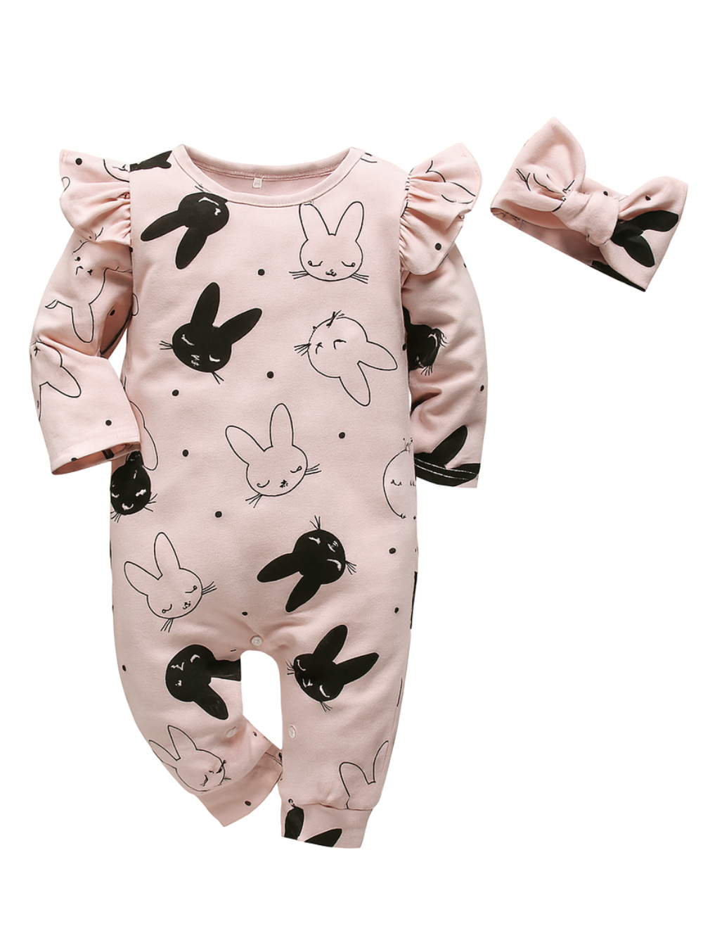 うさぎ柄が全面にプリントされたフリル付き長袖ベビージャンプスーツとおそろいリボンヘアバンド
