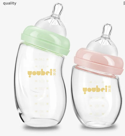 広口ガラス哺乳瓶 2本イメージ グリーン・ピンク（ワイドネック哺乳瓶）
