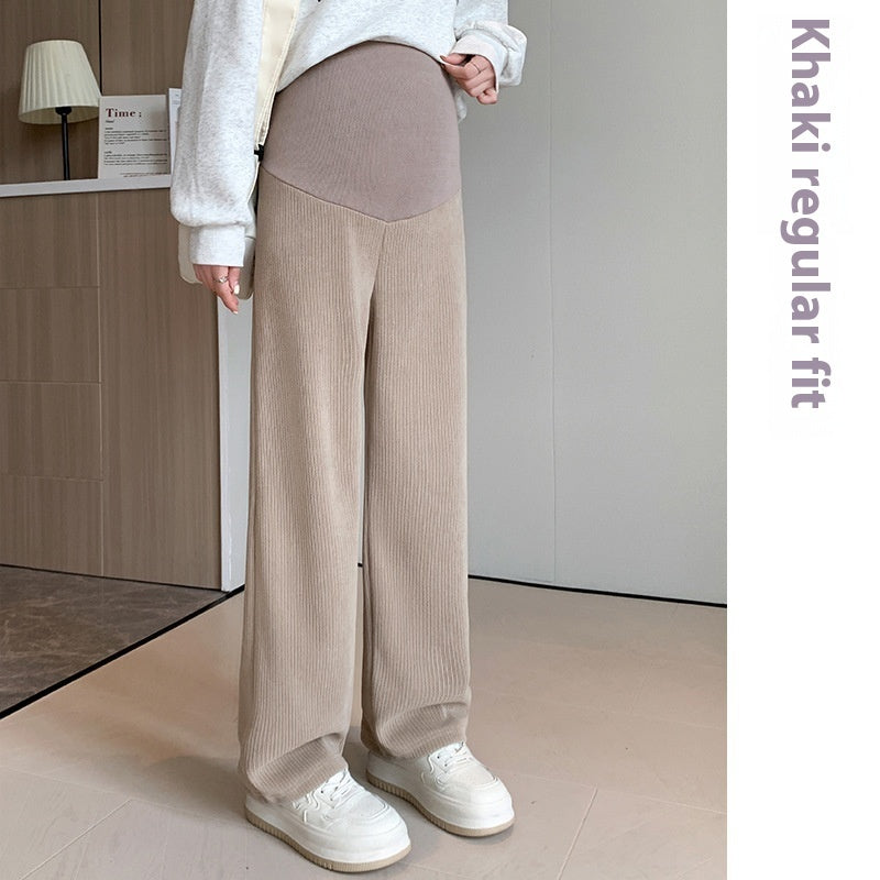 カーキのマタニティワイドパンツ　ロング丈で外出や通勤にも合わせやすい
