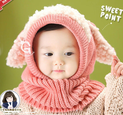 ピンクカラーのかわいい赤ちゃん用防寒帽
