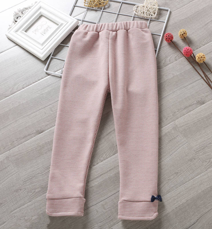 春秋シーズンの普段着にぴったりな女の子カジュアルロングパンツ
