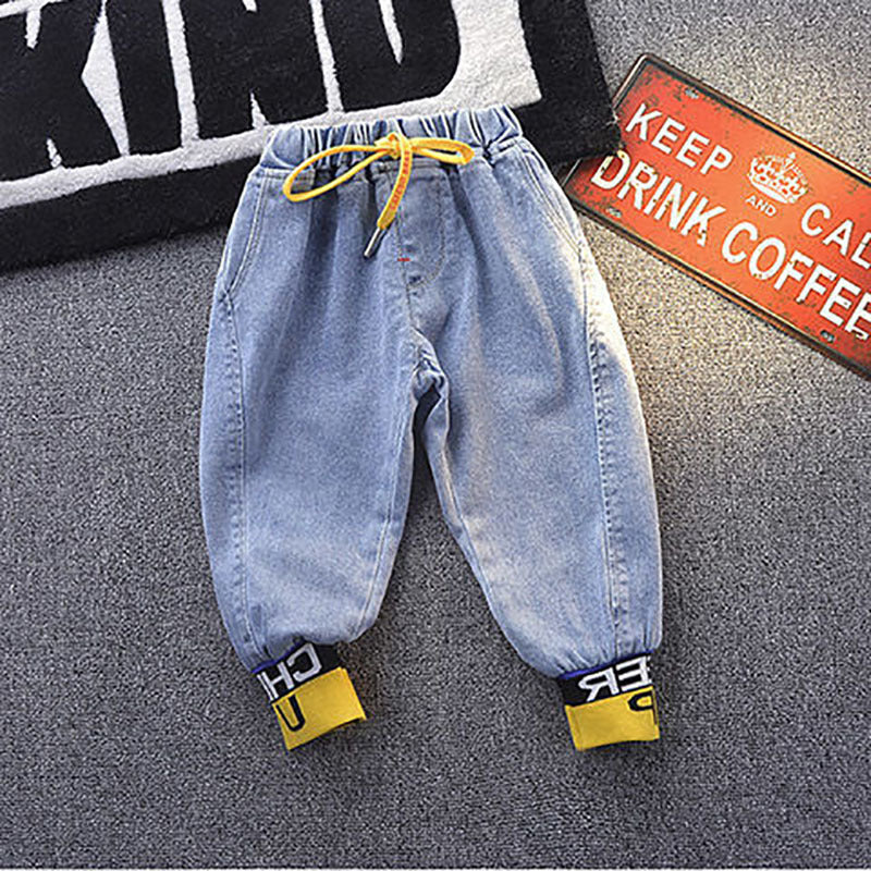 英字プリント入りデニムジャケット
