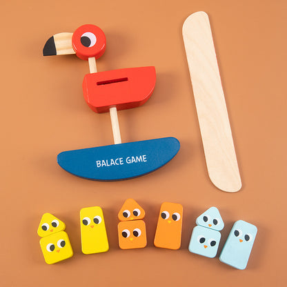 バランス台と支柱パーツ、木製ピースを並べたセット内容イメージ
