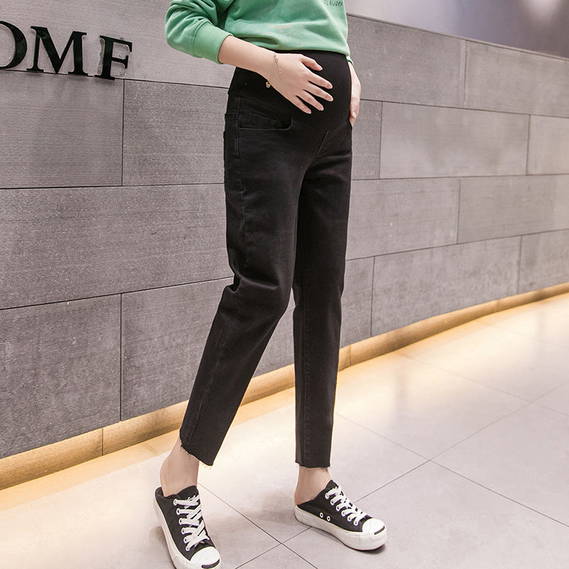 ウエストまわりがわかるマタニティパンツの着用イメージ
