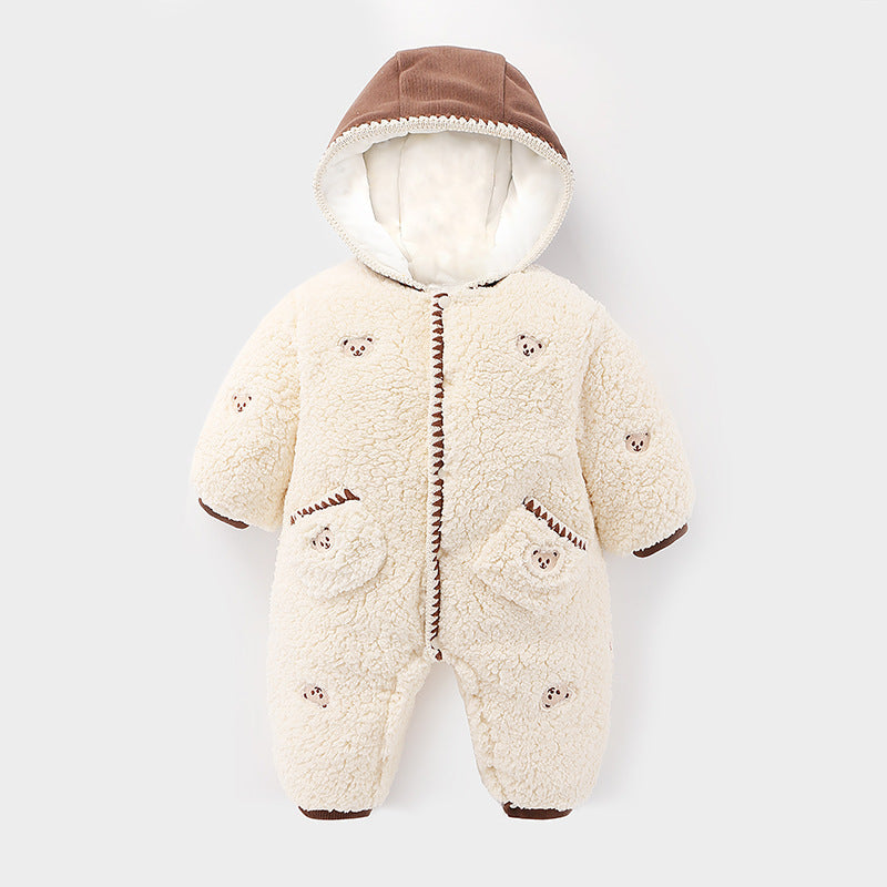 フードに耳が付いたベビー用もこもこリトルベアロンパースの正面画像
