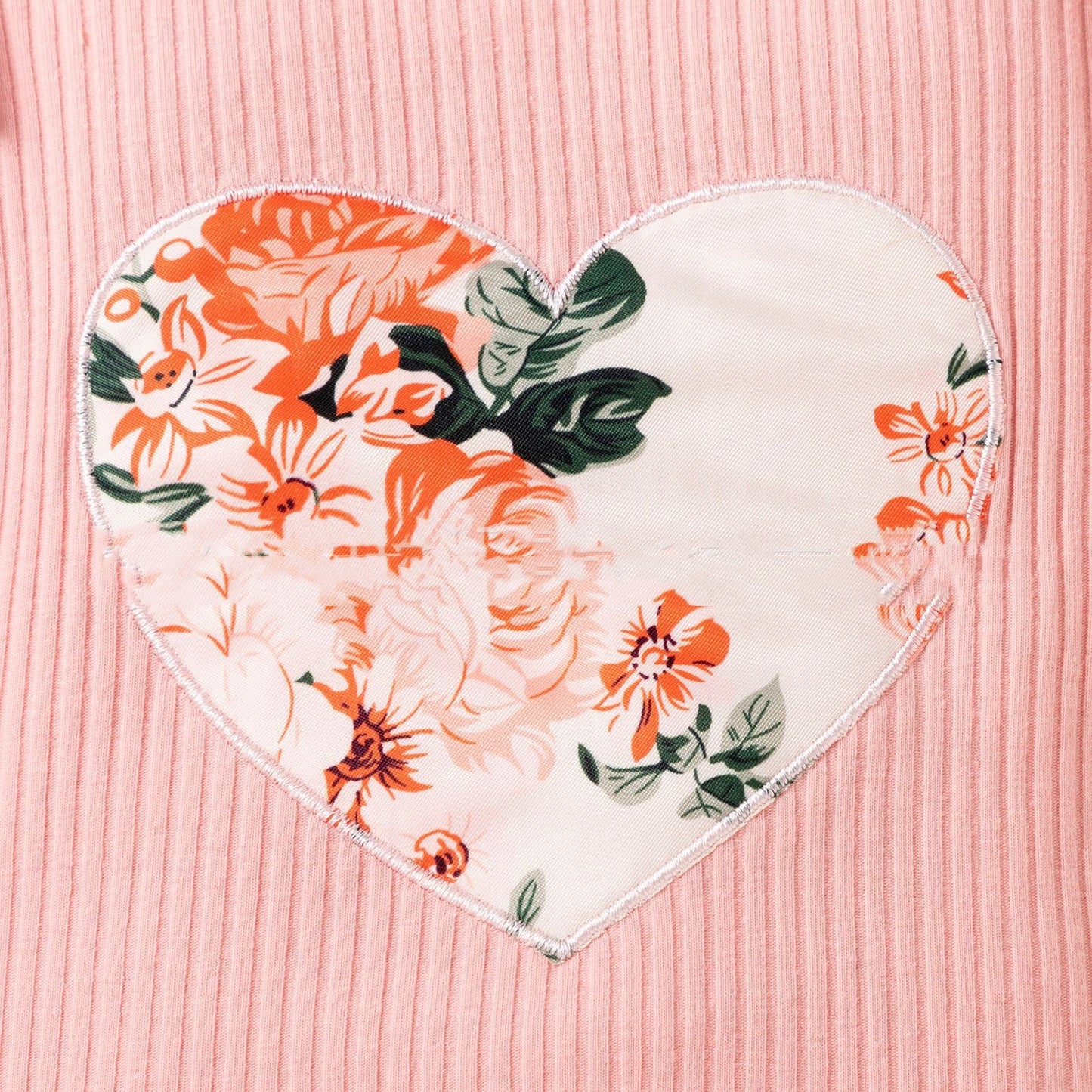 ふんわりフリル袖が可愛い 女の子ベビーロンパース 花柄ハートアップリケ コットン95% ショートパンツ＆ヘアバンド付き 70~100cm