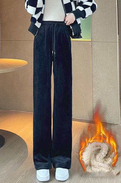 きれいめに合わせたマタニティコーデュロイパンツのコーディネートイメージ
