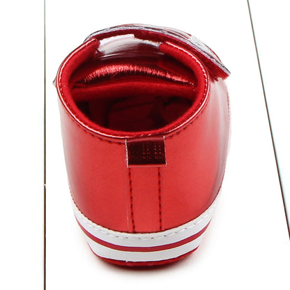 ピンクとレッドのソフトソールベビー靴
