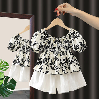 さらっと上品に映える 女の子花柄パフスリーブトップス＆ショートパンツ上下セット シャーリングデザイン モノトーン 80〜130cm