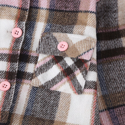 子供用長袖コートの袖部分クローズアップ
