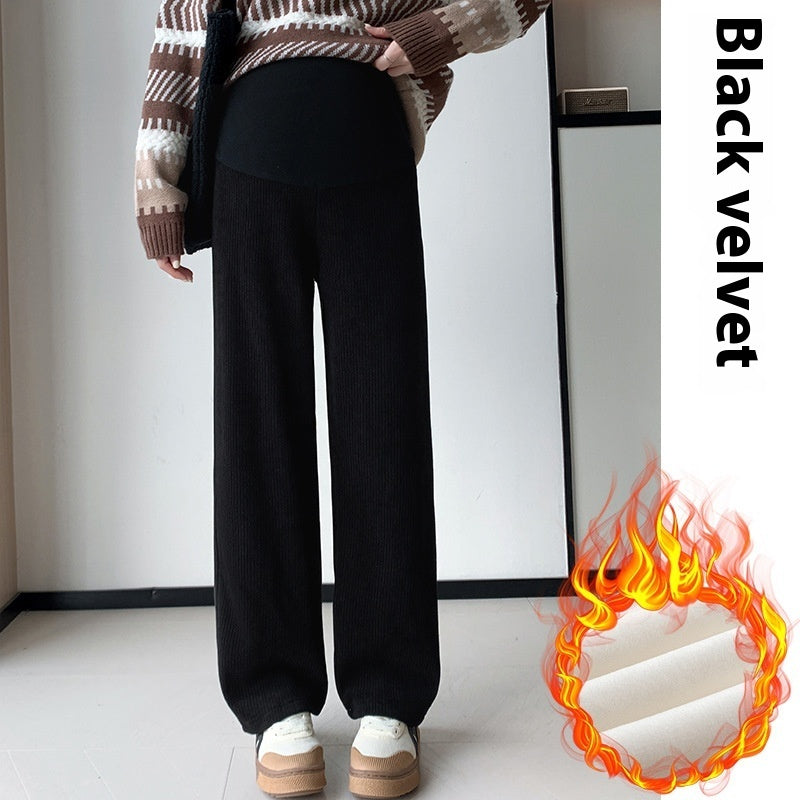 ブラックの裏地付きマタニティワイドパンツ　寒い季節も快適に過ごせる
