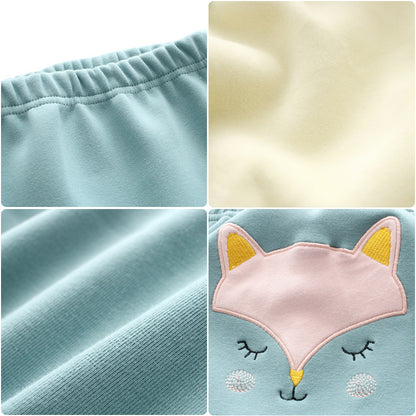 ウエストゴムやソフトな生地感とキツネ顔アップリケがわかるベビーPPパンツのディテール画像
