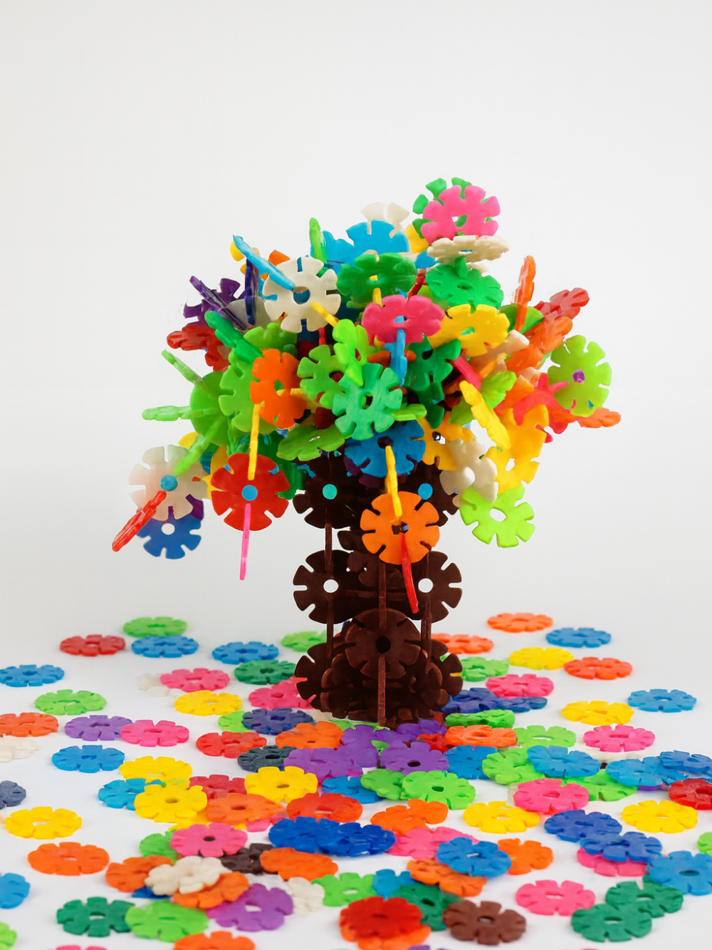 スノーフレークブロックを円形に並べて色ごとにグラデーションを作った写真
