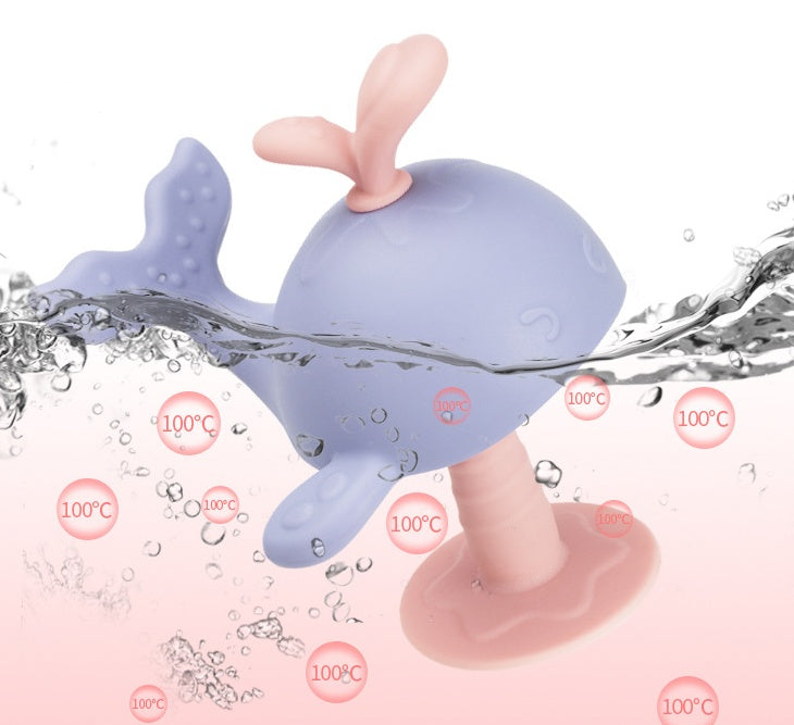 くじらモチーフ歯固め（歯がため）水洗いイメージ（耐熱100℃表記）
