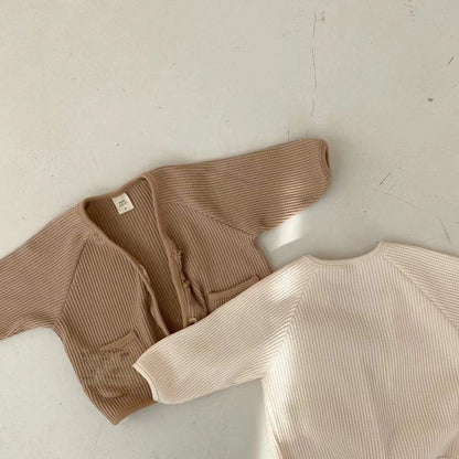 春秋用コットン素材のベビートップス
