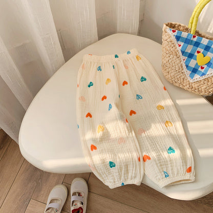 アウトドアやピクニックにぴったりな蚊対策キッズパンツ
