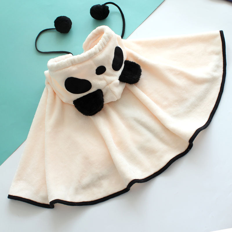 肉球ポケット付き子ども用パンダケープの全体
