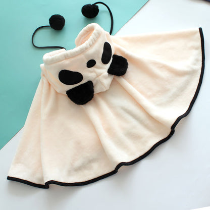 肉球ポケット付き子ども用パンダケープの全体
