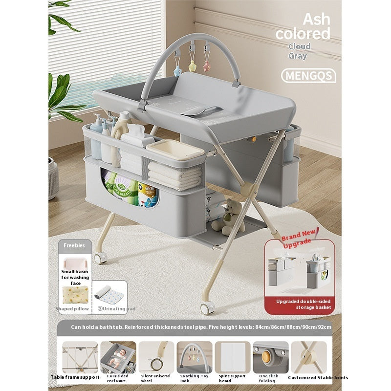 ローラー付きで移動が簡単なベビーテーブル
