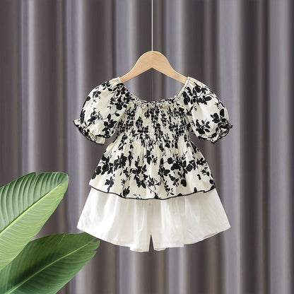 さらっと上品に映える 女の子花柄パフスリーブトップス＆ショートパンツ上下セット シャーリングデザイン モノトーン 80〜130cm