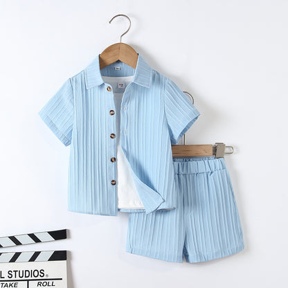 さらっと軽い着心地で夏のきちんと感が叶う 男の子半袖シャツ＆ショートパンツセット 立体ストライプ風デザイン シングルボタン ポリエステル 90〜150cm