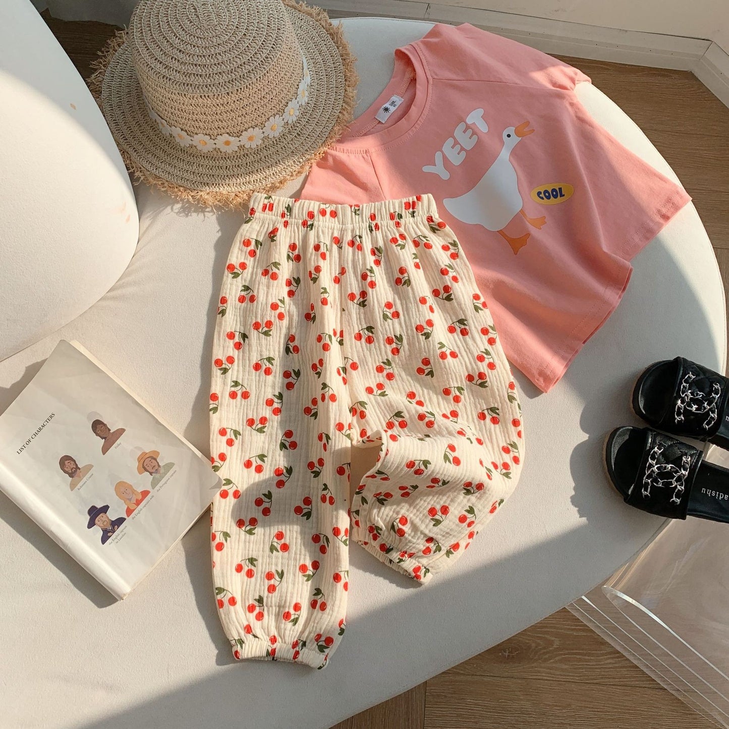 ゆったり股上で動きやすい韓国風ハーレムシルエットパンツ
