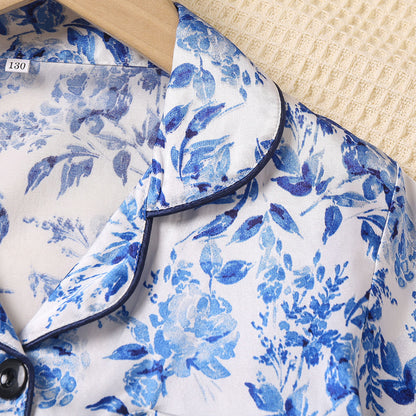 おうち時間が上品に整う 子ども半袖パジャマ上下セット ブルーフラワープリント 開襟カーディガン サテン 130cm