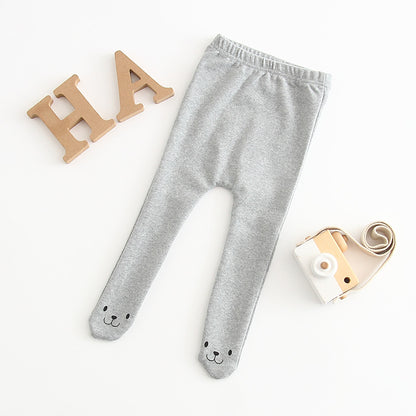 足首部分にくまの顔がプリントされた子ども用ロングレギンス
