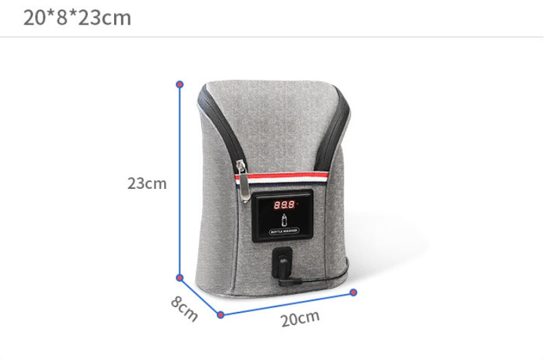 シート横に置かれた車載USBベビーボトルウォーマーと電源コード（ベビーボトルウォーマー・ミルクウォーマー）
