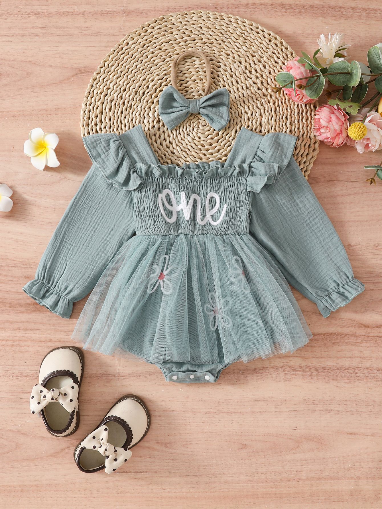 バースデーにふんわり映える 女の子長袖ロンパース チュールスカート重ね one刺繍 コットンニット ピンク・ベージュ・オリーブ 6〜18ヶ月