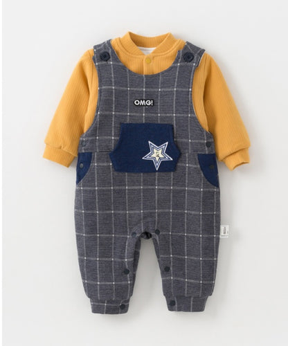 きちんと可愛いおでかけが完成する 男の子ベビー上下セット チェック柄サロペット 星ワッペン コットン95% 66~90cm