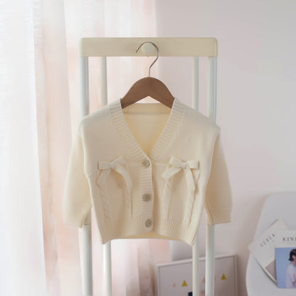 Vネックリボン付きベビーカーディガン ベージュカラー
